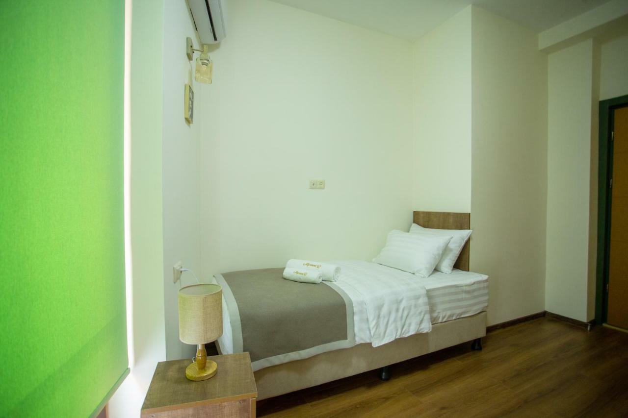 Mariam R Hotel Tbiliszi Kültér fotó